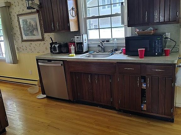 2nd image of 320 Branner Cir