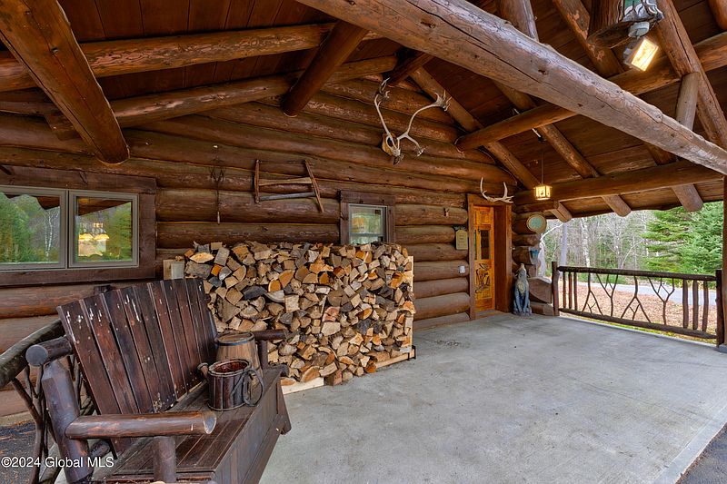 3rd image of 200 Glen Creek Road
