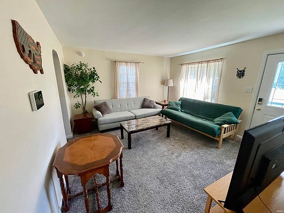 2nd image of 1825 Lodge Ave