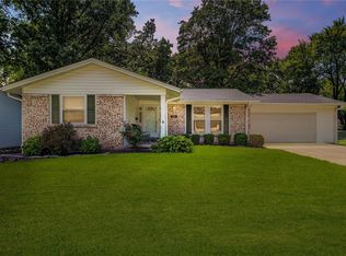 1850 Flordawn Dr, Florissant, MO 63031