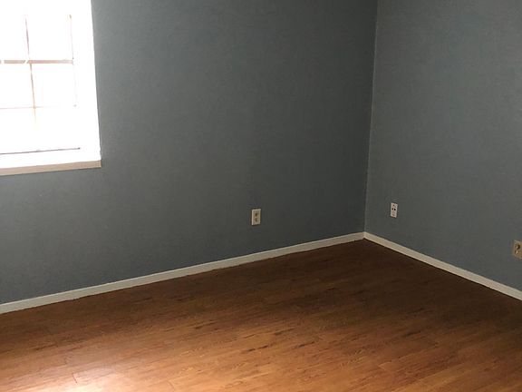 3rd image of 110 Henry M Chandler Dr #110
