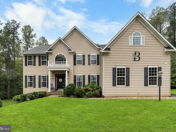 51 Serene Hills Dr, Fredericksburg, VA 22406