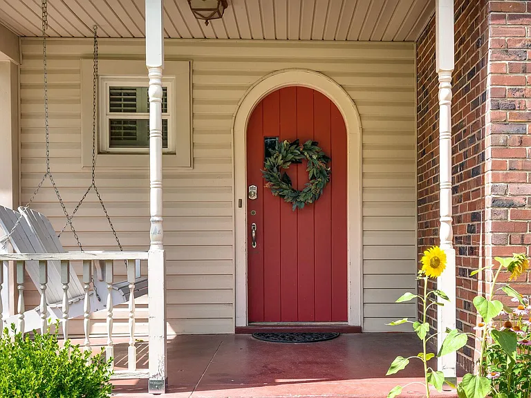 1114 Woodvale Dr — Photo 23