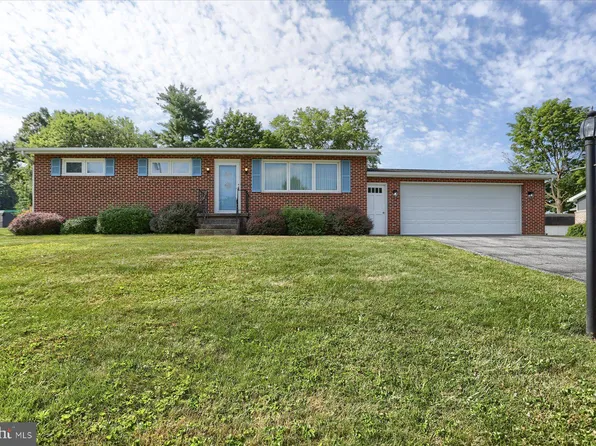 821 W Keller St, Mechanicsburg, PA 17055