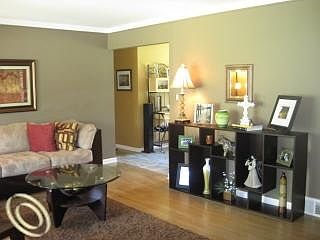 5th image of 4936 Southview Dr