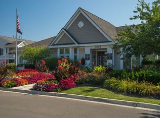2002 Farmington Lakes Dr APT 7, Oswego, IL 60543