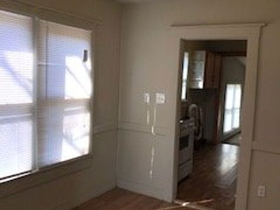 4th image of 1701 S South St #U
