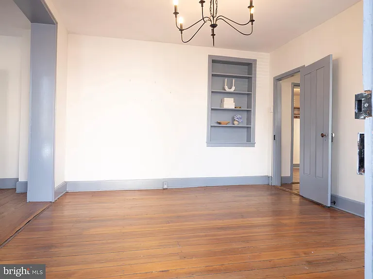 703 S Loudoun St — Photo 10