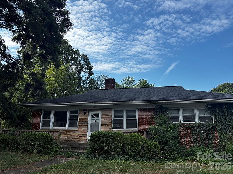 1st image of 907 Maple Ave