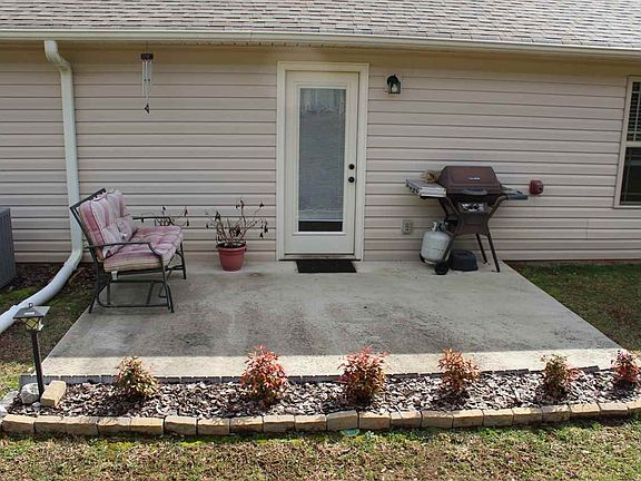 3rd image of 1753 Chelsa Dr