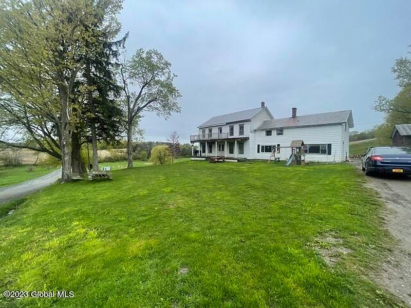 2nd image of 127 Fords Road
