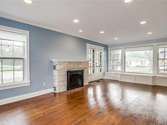 3rd image of 1145 Rock Creek Dr