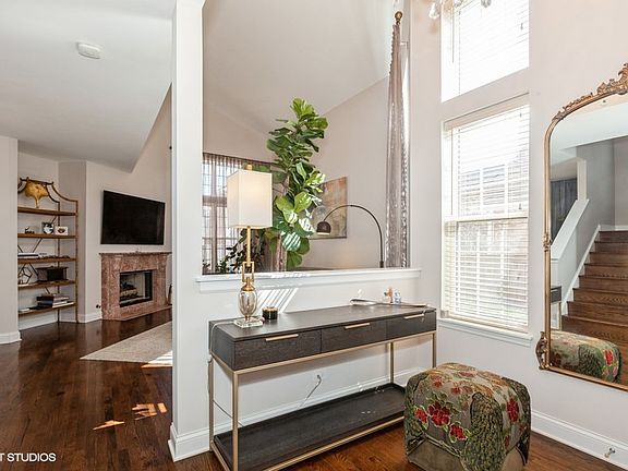 3rd image of 1601 Astor Ave