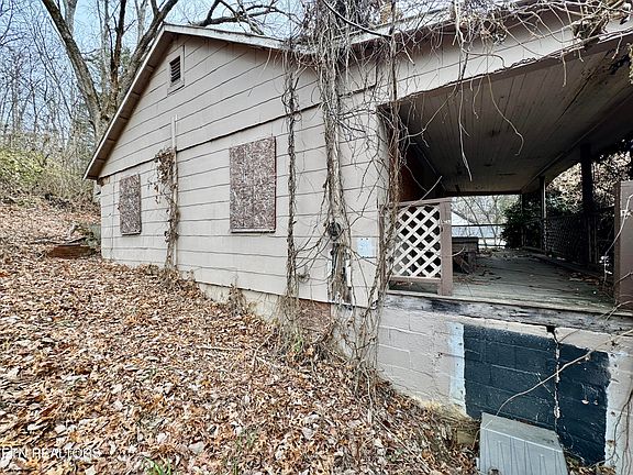 5th image of 5209 Strawberry Plains Pike