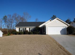 175 Creekside Dr, Grantville, GA 30220