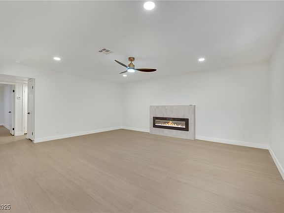 2nd image of 328 S Buffalo Dr Unit 101