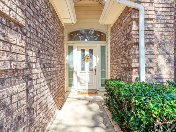 2337 Fox Glenn Cir, Bedford, TX 76021