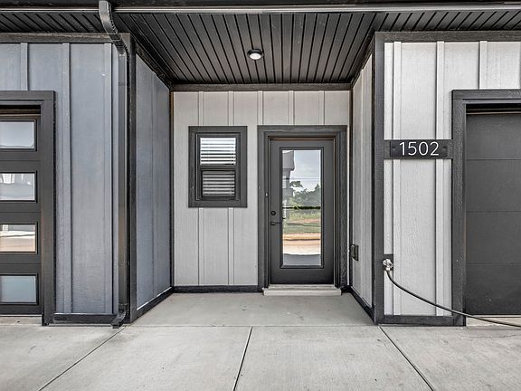 2nd image of 1502 Jonathan Wade Cir