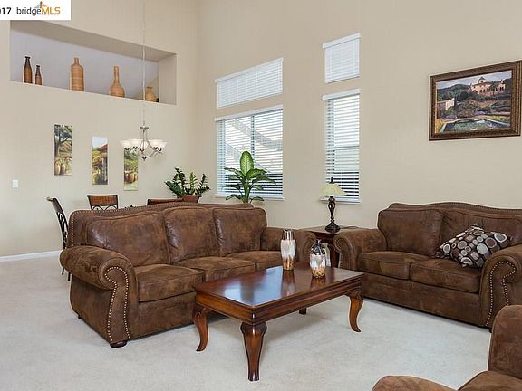 3rd image of 3570 Mallard Way