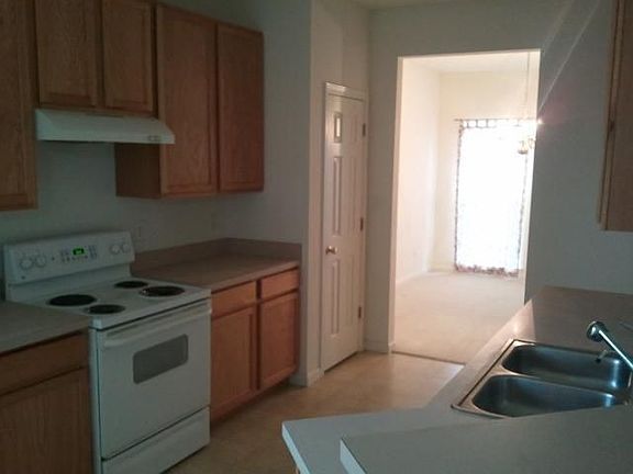 2nd image of 2560 King Charles St