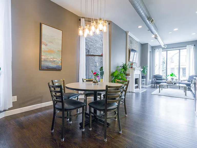 941 N Hoyne Ave #1 — Photo 6