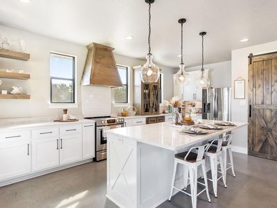 164 Lake On Flat Creek Dr W, Johnson City, TX, 78636