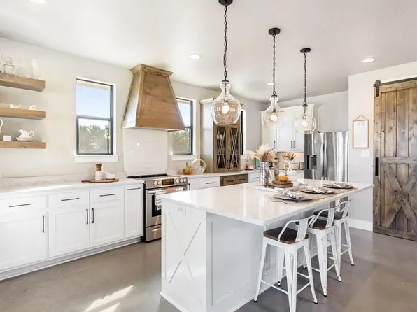 164 Lake On Flat Creek Dr W, Johnson City, TX 78636