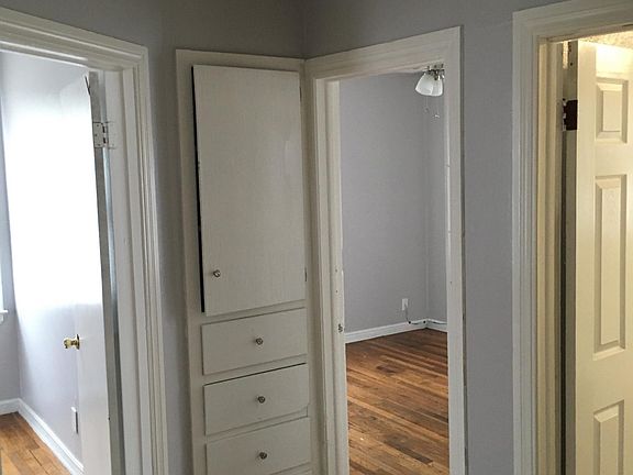hall to bathroom and bedrooms