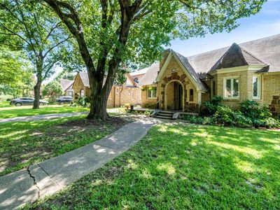 1407 S Montreal Ave, Dallas, TX, 75208