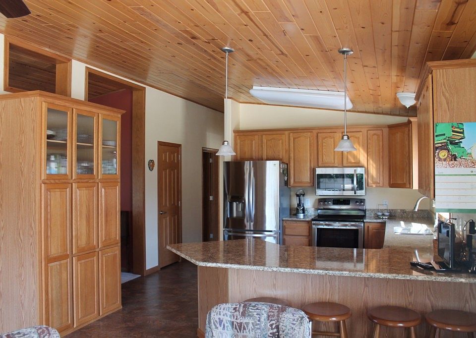 518 Sandy Point Rd, Harpers Ferry, IA 52146 Zillow