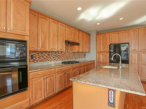 2nd image of 23 Edge Water Ln