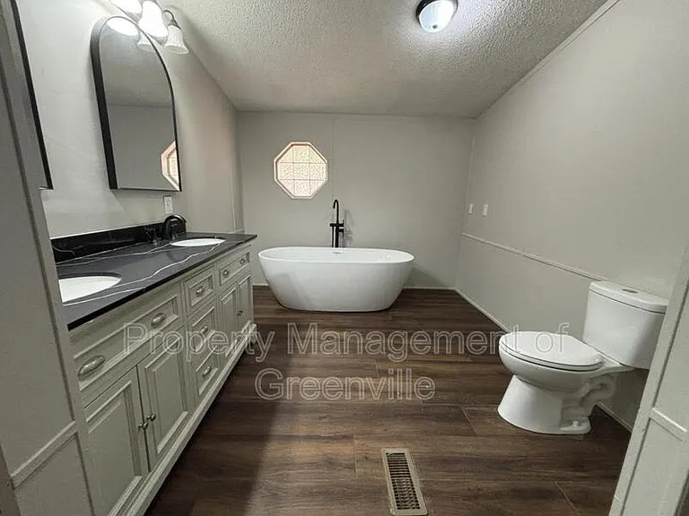 102 Tifton Ct — Photo 10