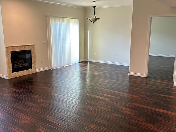 3rd image of 10921 Whipple St #405