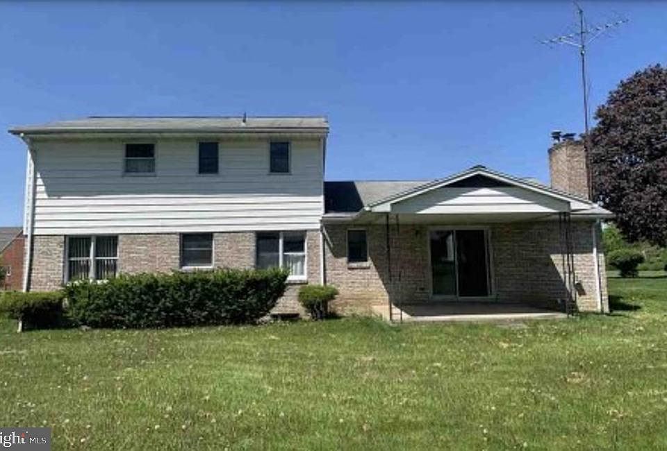 2nd image of 170 Todd Ave