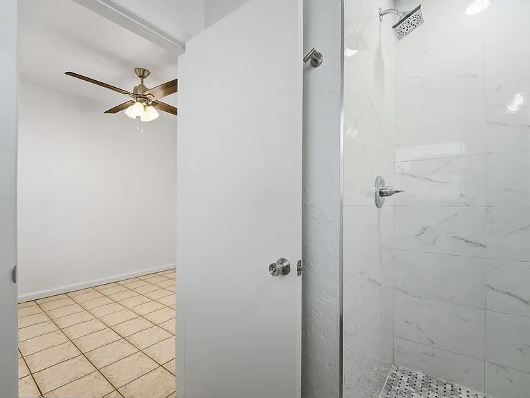 412 SE 16th St #3A — Photo 19