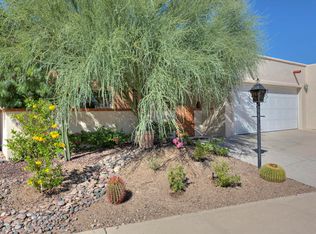 352 S Paseo Chico, Green Valley, AZ 85614