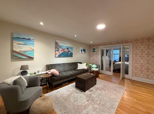 218 E 12th St, New York, NY 10003
