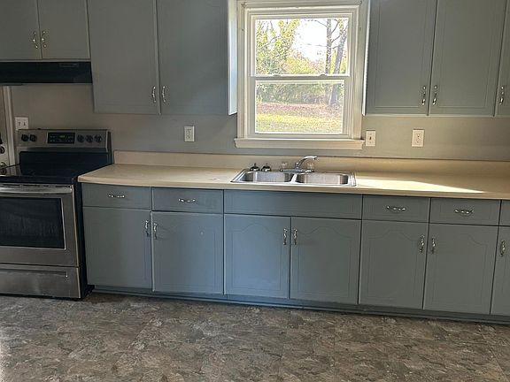 2nd image of 842 Nance Dr