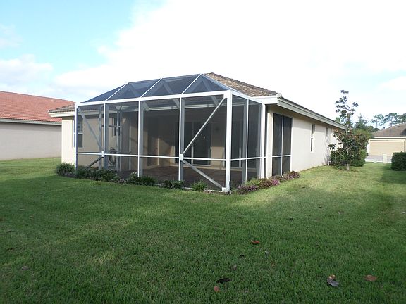 3rd image of 3213 Astor Ave