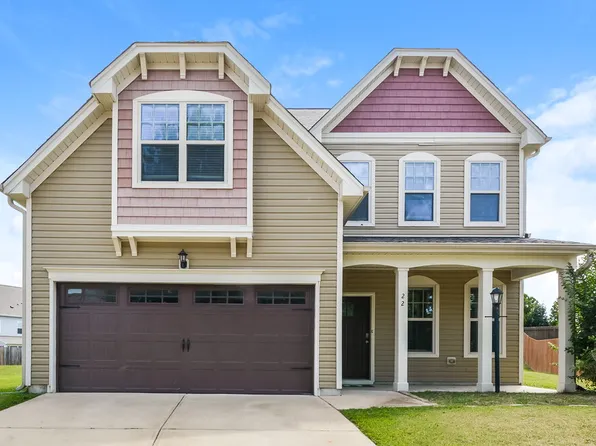 22 Stonemoor Cir, Garner, NC 27529