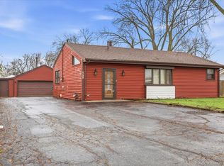 7817 W 98th Pl, Hickory Hills, IL
