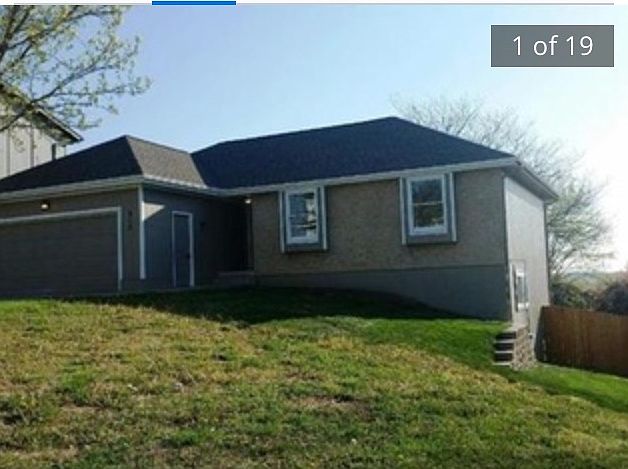 1st image of 915 SW Abar Dr
