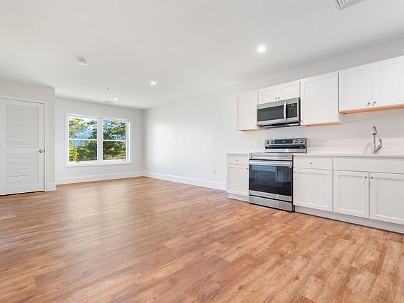 3rd image of 6 Paul Francis Way