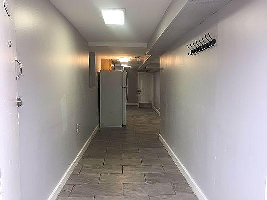 4th image of 948 E 227th St #1