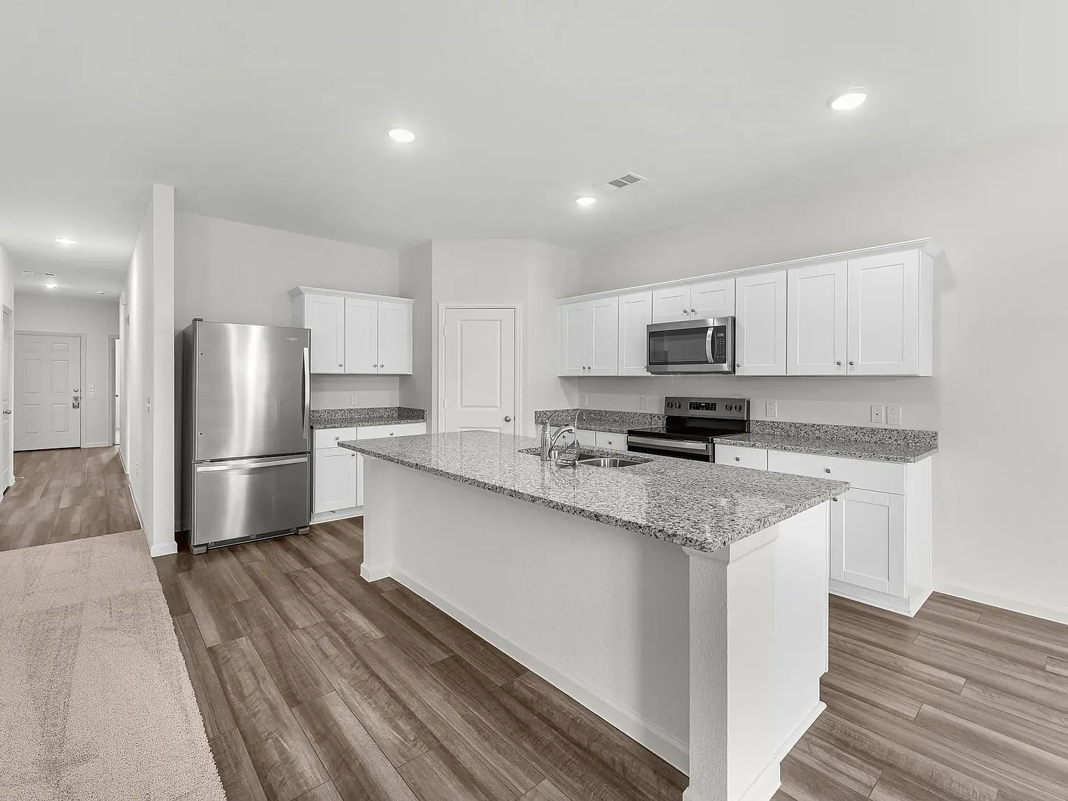 3 bed, 1761 sqft, $2,499 — Photo 4