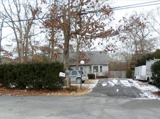 15 Delacey Ave, East Quogue, NY 11942