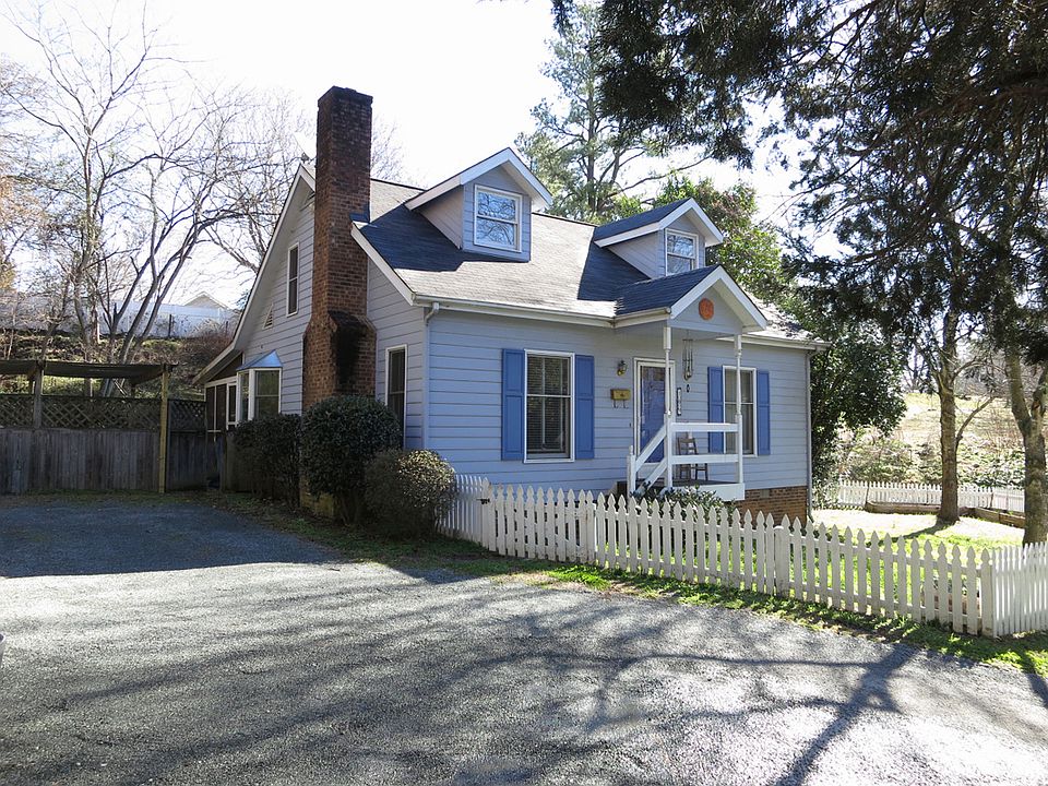 1st image of 109 Old Pittsboro Rd