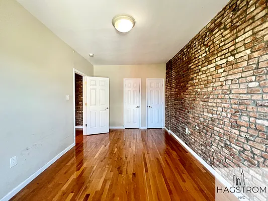 Rented by Hagstrom Management Inc | media 4