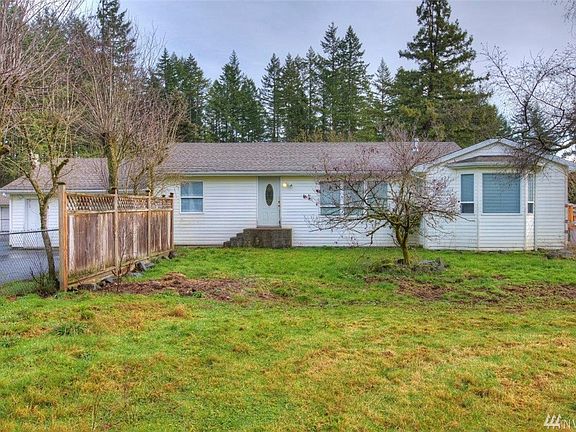 3-bedroom home with a bonus room that could be easily converted to a 4th bedroom, it would need a closet added but there's plenty of room for it.  The bay window on the right is where this room is located.