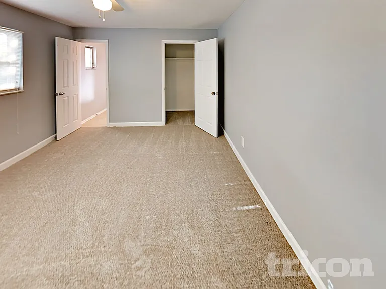 1117 N Saturn Ave — Photo 7